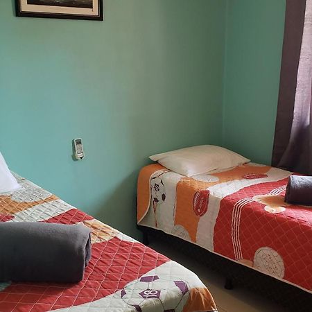 Casa De 2 Quartos No Centro De Bombinhas Esterno foto